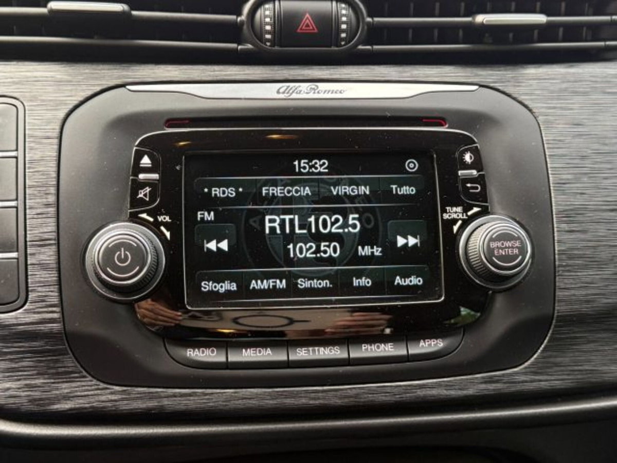 Alfa Romeo Giulietta 1.6 JTDm Sport 120cv (17)
