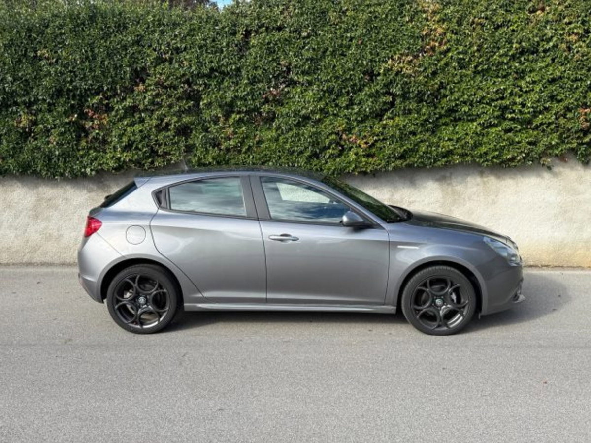 Alfa Romeo Giulietta 1.6 JTDm Sport 120cv (4)
