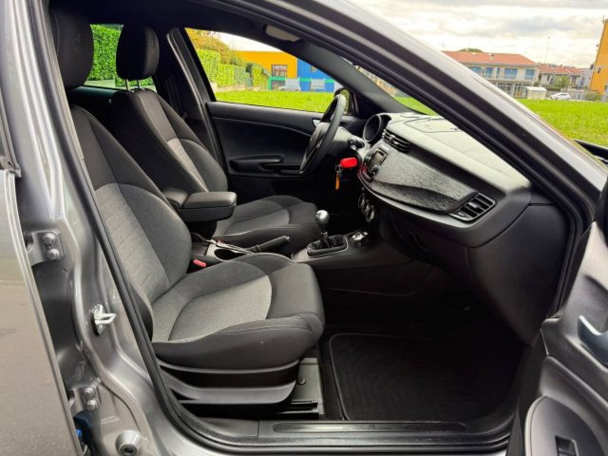 Alfa Romeo Giulietta 1.6 JTDm Sport 120cv (7)