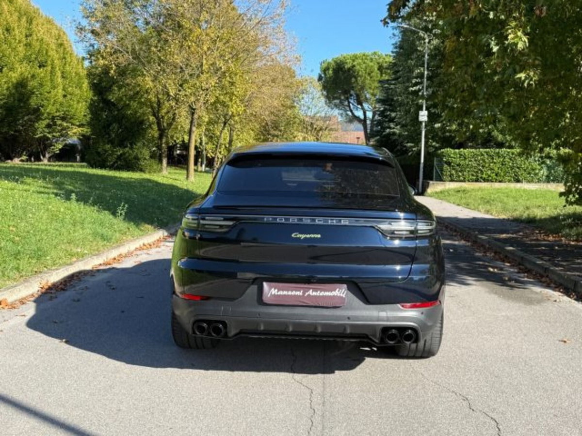 Porsche Cayenne Coupé 3.0 V6 E-Hybrid Platinum Edition (17)