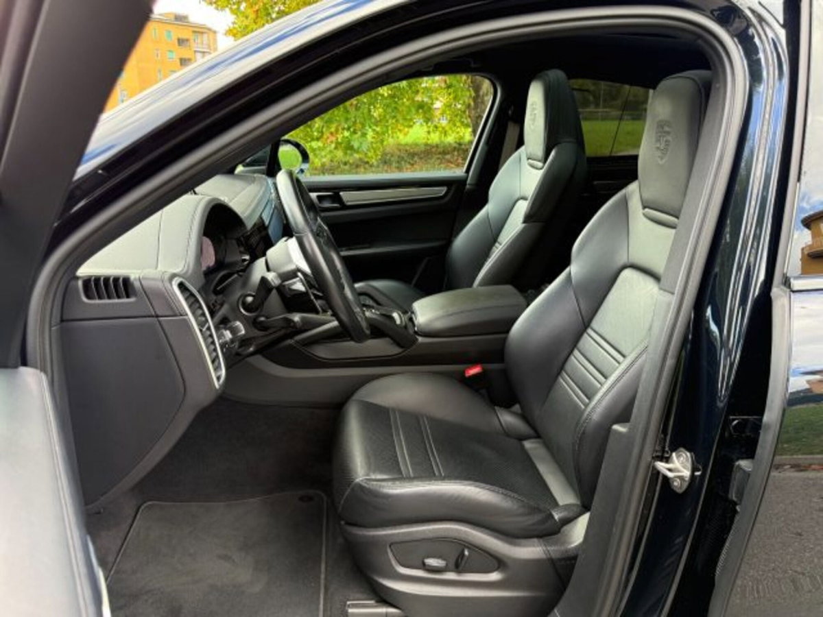 Porsche Cayenne Coupé 3.0 V6 Platinum Edition (6)