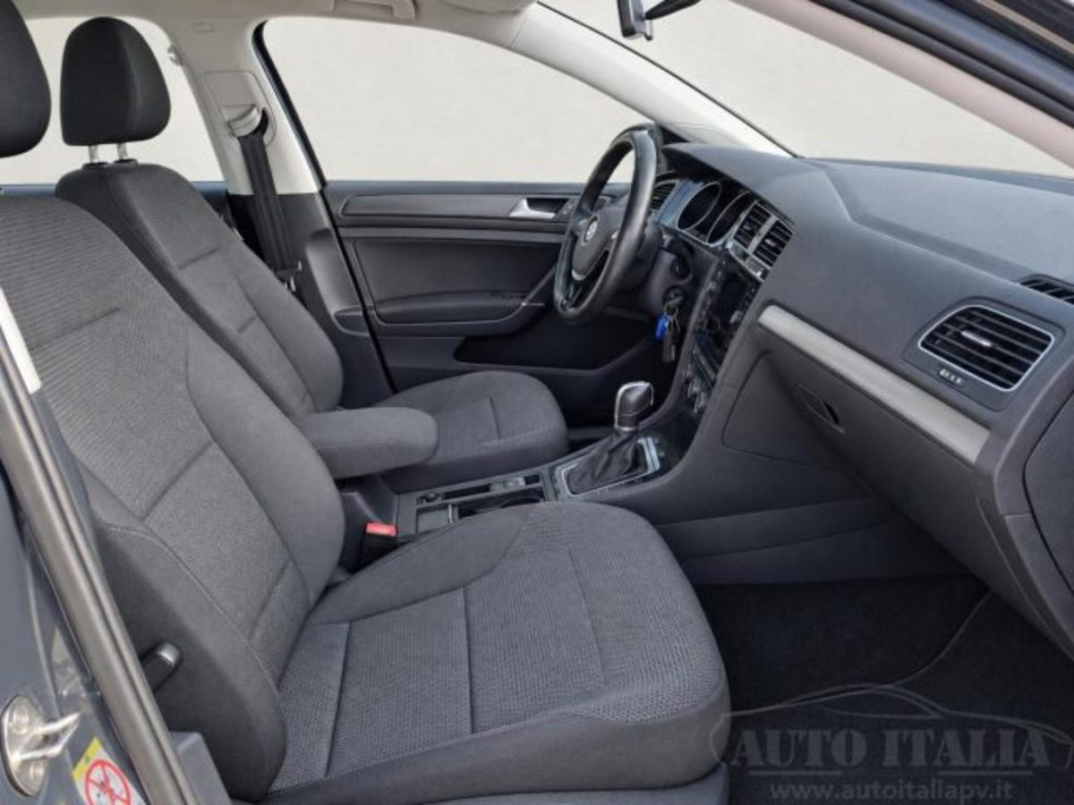 Volkswagen Golf Variant 1.6 TDI 115 CV DSG Executive BlueMotion Tech. (12)