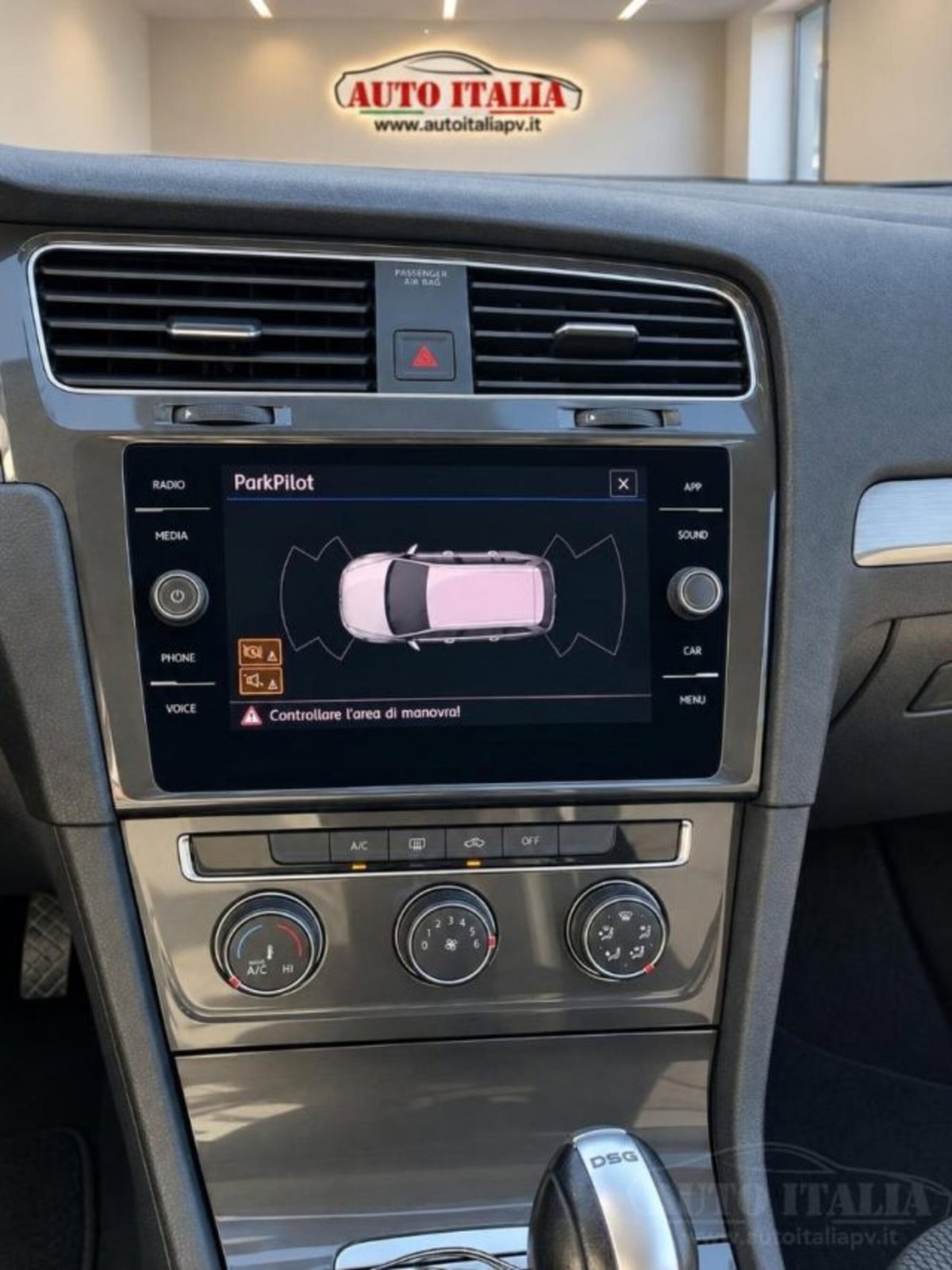 Volkswagen Golf Variant 1.6 TDI 115 CV DSG Executive BlueMotion Tech. (17)