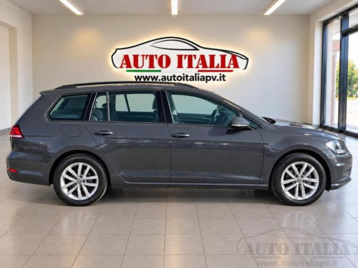 Volkswagen Golf Variant 1.6 TDI 115 CV DSG Executive BlueMotion Tech. (4)