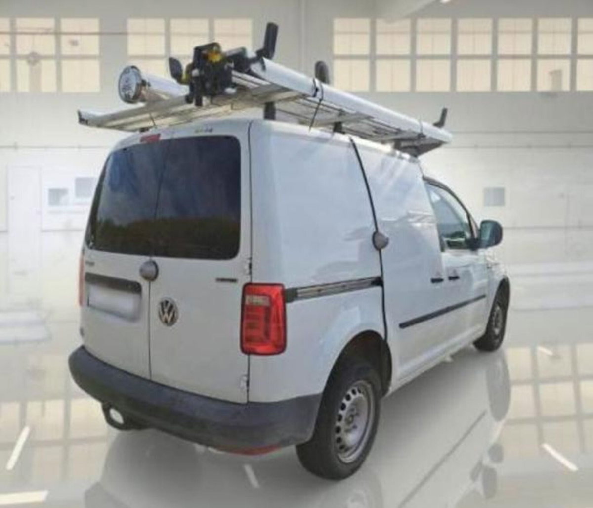 Volkswagen Caddy 2.0 TDI 122 CV 4MOTION Comfortline (3)