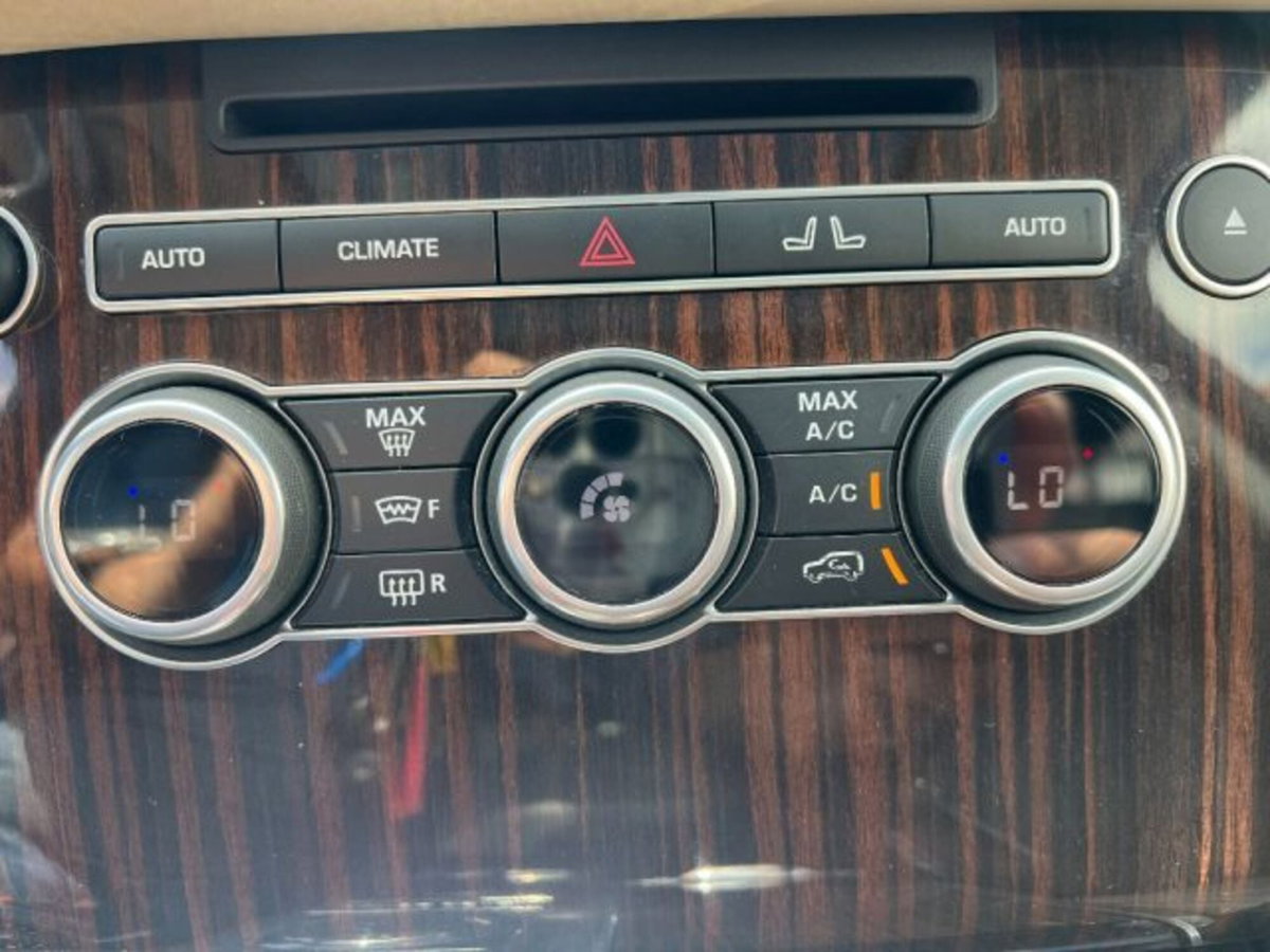 Land Rover Range Rover 3.0 TDV6 Vogue (19)