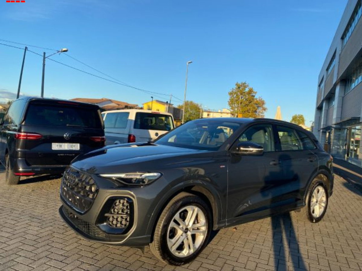 Audi Q5 40 2.0 tfsi mhev 12V Business Advanced quattro s-tronic (3)