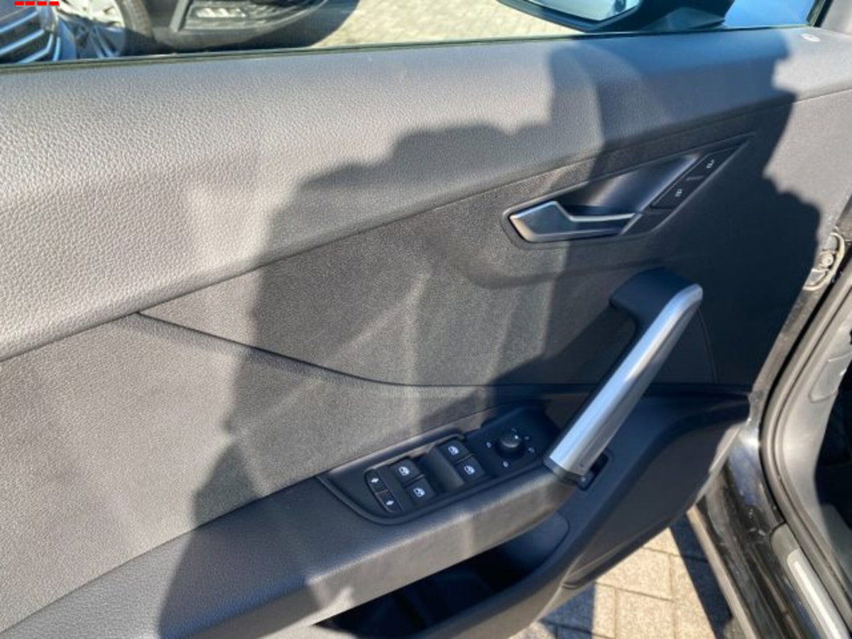Audi Q2 Q2 30 TFSI Business (9)