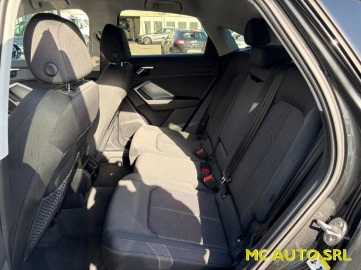 Audi Q3 Sportback 35 TDI quattro S tronic S line edition (8)