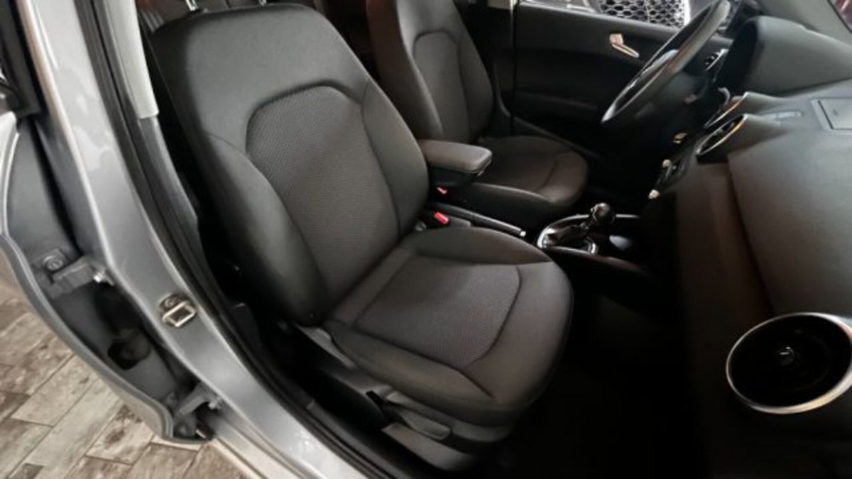 Audi A1 1.0 TFSI ultra S tronic Admired (6)