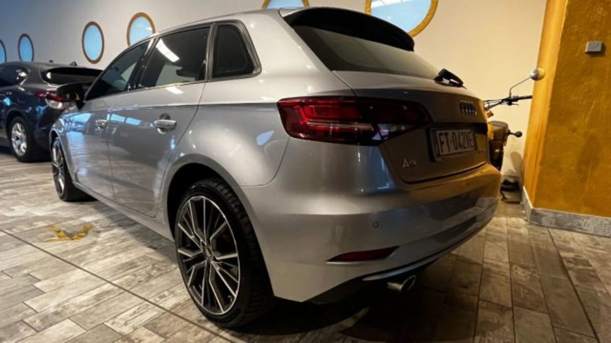 Audi A3 Sportback 30 TDI S tronic Sport (4)