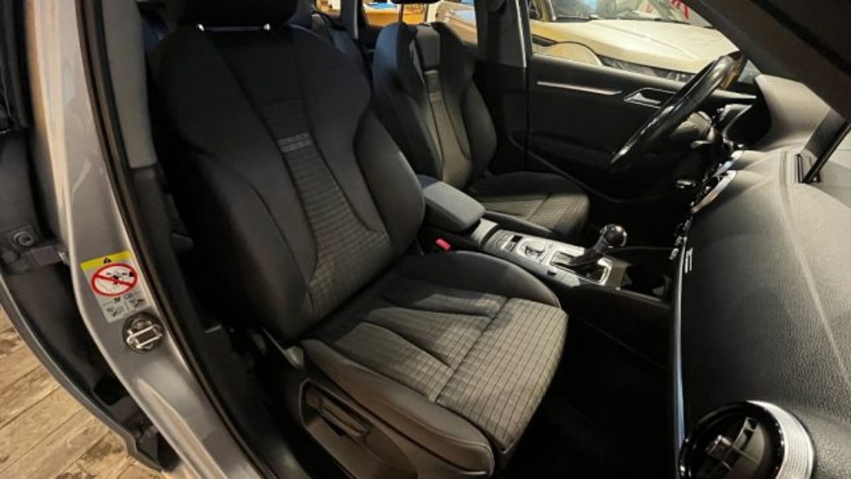 Audi A3 Sportback 30 TDI S tronic Sport (6)