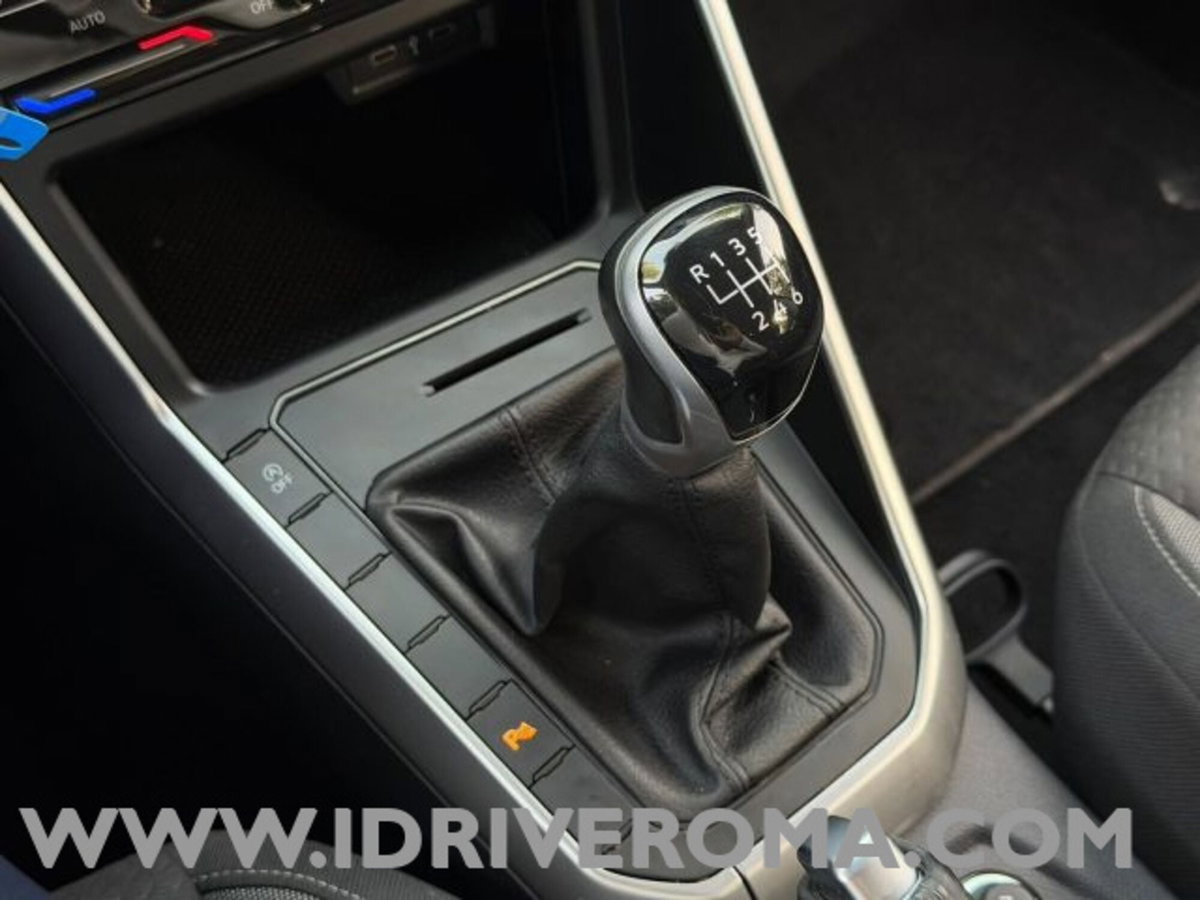 Volkswagen Taigo 1.0 tsi Edition 110cv (15)