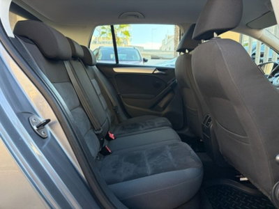 Volkswagen Golf 1.6 TDI DPF DSG 5p. Highline (10)