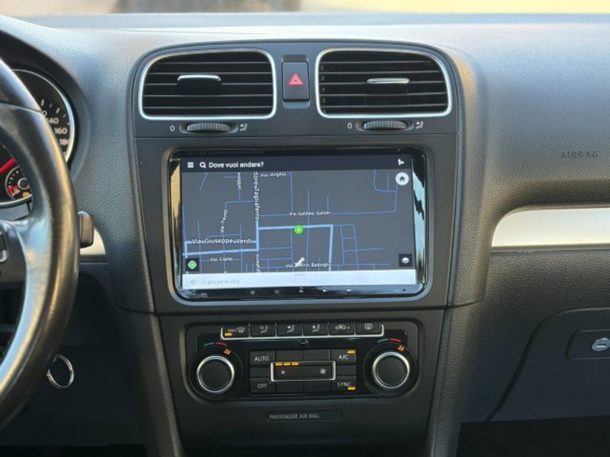 Volkswagen Golf 1.6 TDI DPF DSG 5p. Highline (16)