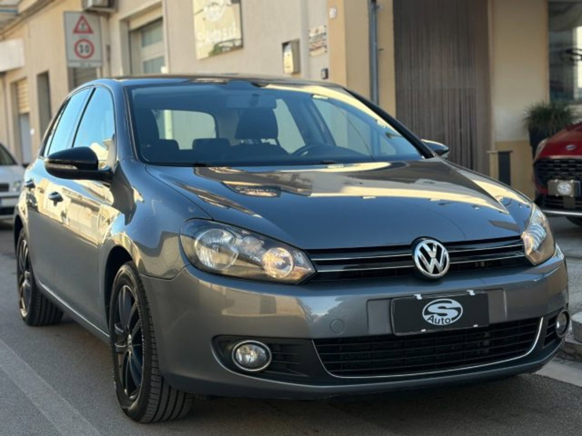Volkswagen Golf 1.6 TDI DPF DSG 5p. Highline (2)