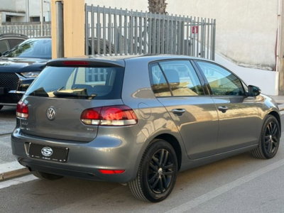 Volkswagen Golf 1.6 TDI DPF DSG 5p. Highline (3)