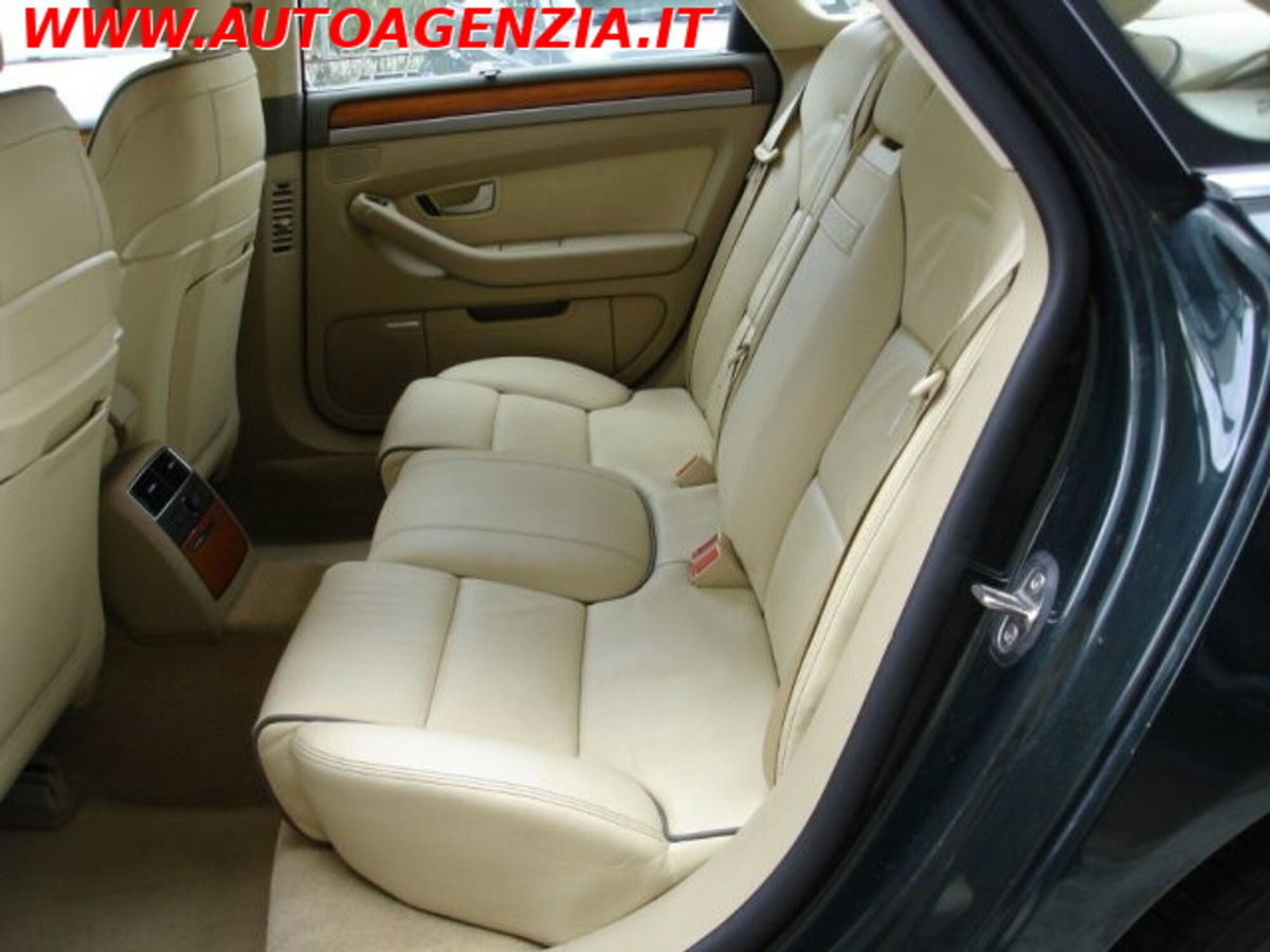 Audi A8 3.0 V6 TDI F.AP. quattro tiptronic (9)