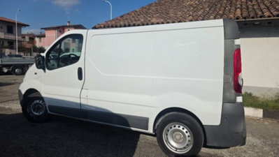 Opel Vivaro Furgone 27 2.0 CDTI 120CV PC-TN Furgone Fap (2)