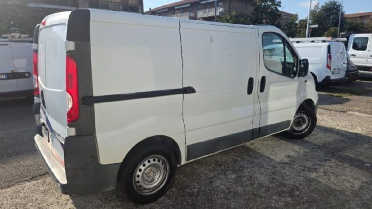 Opel Vivaro Furgone 27 2.0 CDTI 120CV PC-TN Furgone Fap (4)