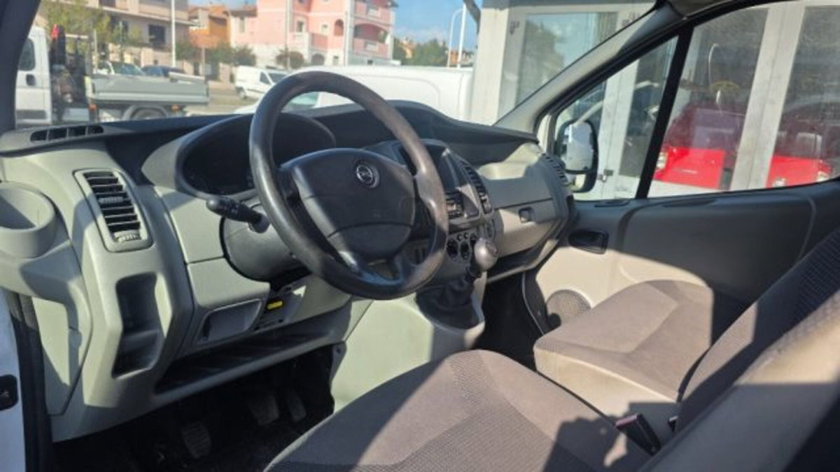 Opel Vivaro Furgone 27 2.0 CDTI 120CV PC-TN Furgone Fap (8)