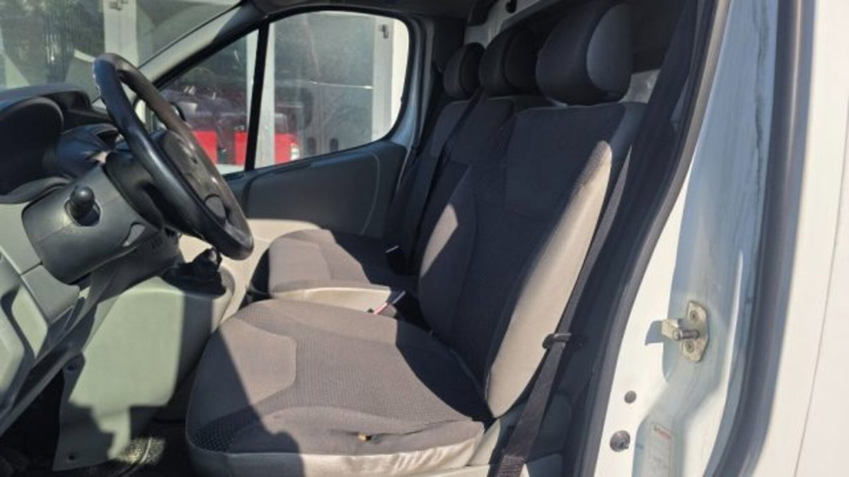 Opel Vivaro Furgone 27 2.0 CDTI 120CV PC-TN Furgone Fap (9)