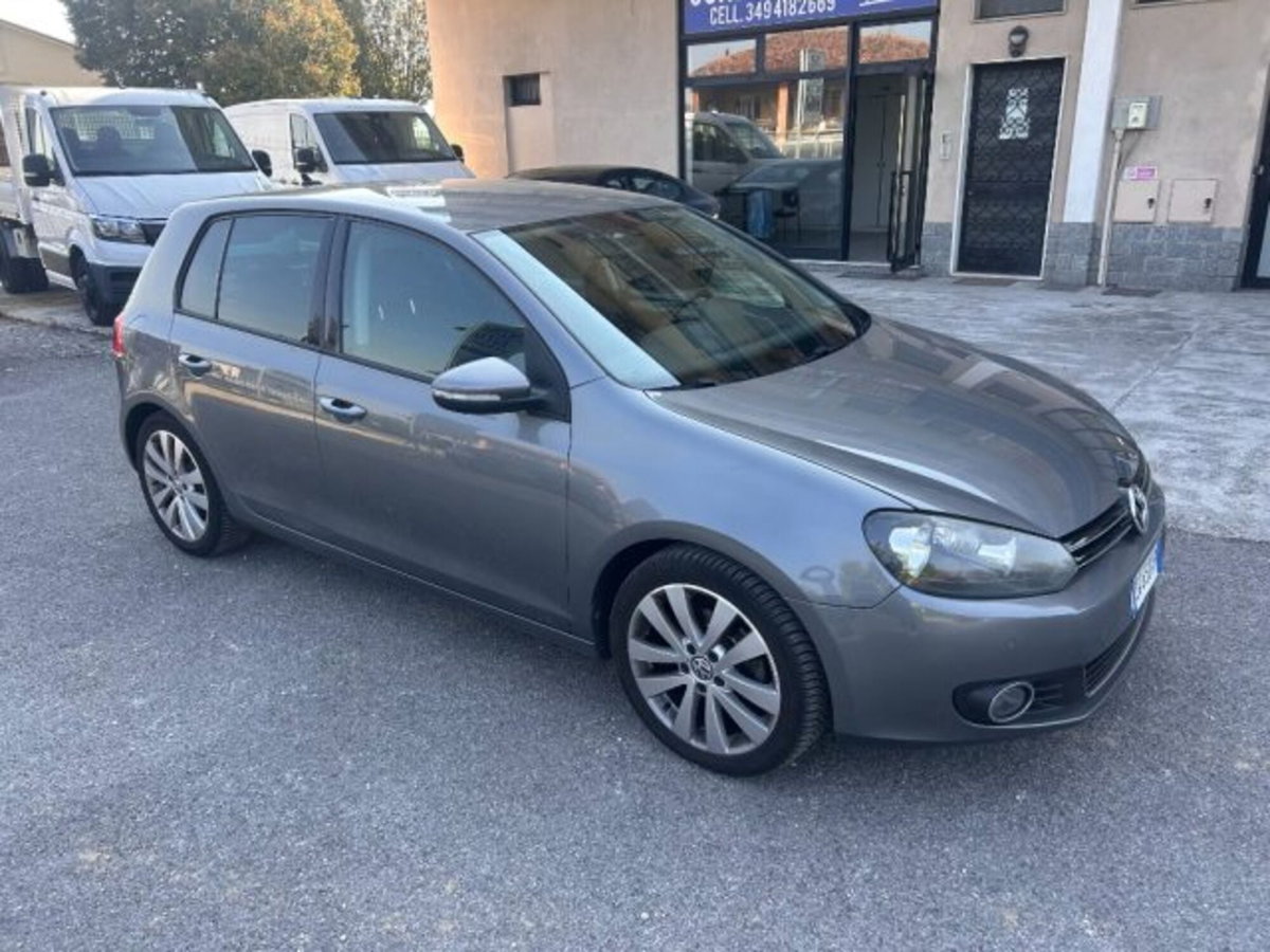 Volkswagen Golf 1.6 TDI DPF DSG 5p. Highline (2)