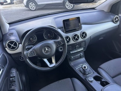 Mercedes-Benz Classe B 180 d Sport (7)
