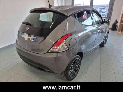 Lancia Ypsilon 1.0 FireFly 5 porte S&S Hybrid Ecochic Gold (11)