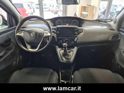 Lancia Ypsilon 1.0 FireFly 5 porte S&S Hybrid Ecochic Gold (17)