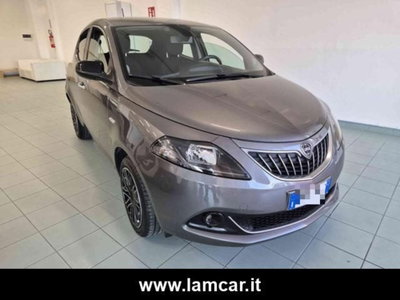 Lancia Ypsilon 1.0 FireFly 5 porte S&S Hybrid Ecochic Gold (2)