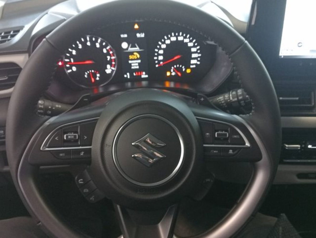 Suzuki Swift 1.2h Top 2wd (9)