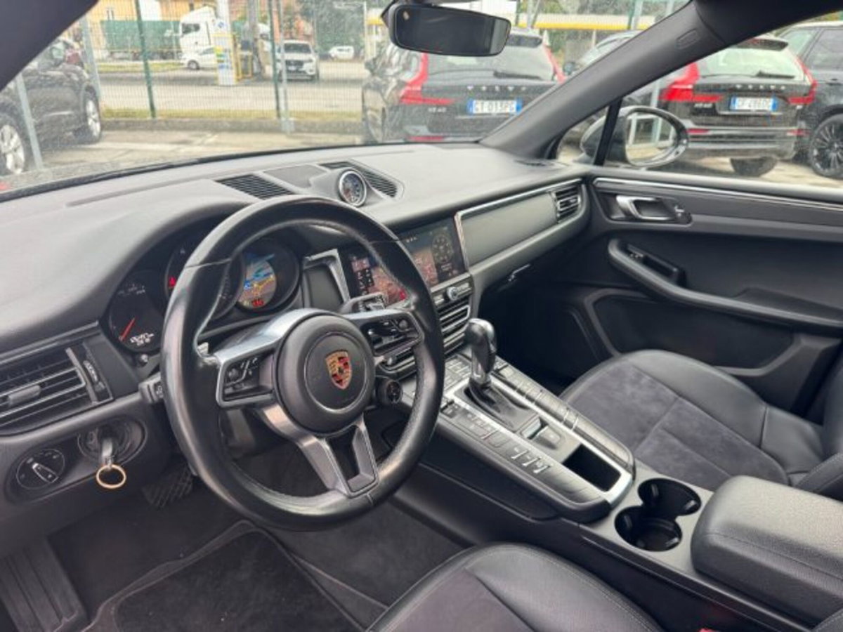 Porsche Macan 2.0 (10)