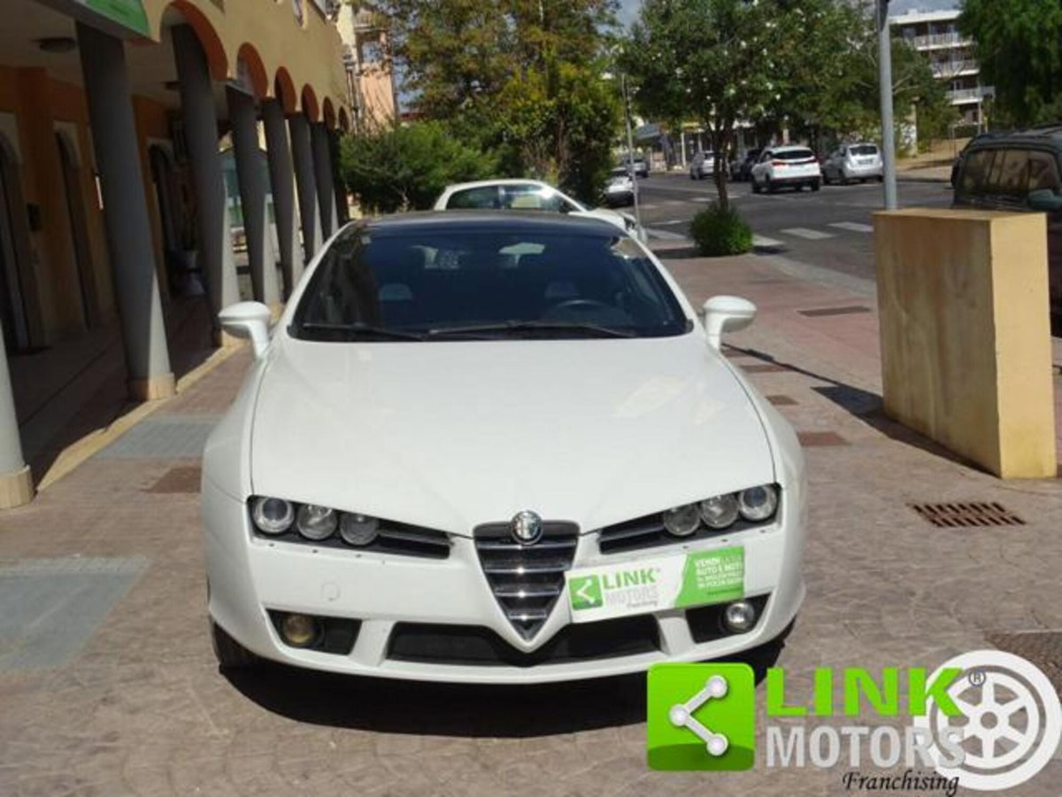 Alfa Romeo Brera 2.0 JTDm (2)