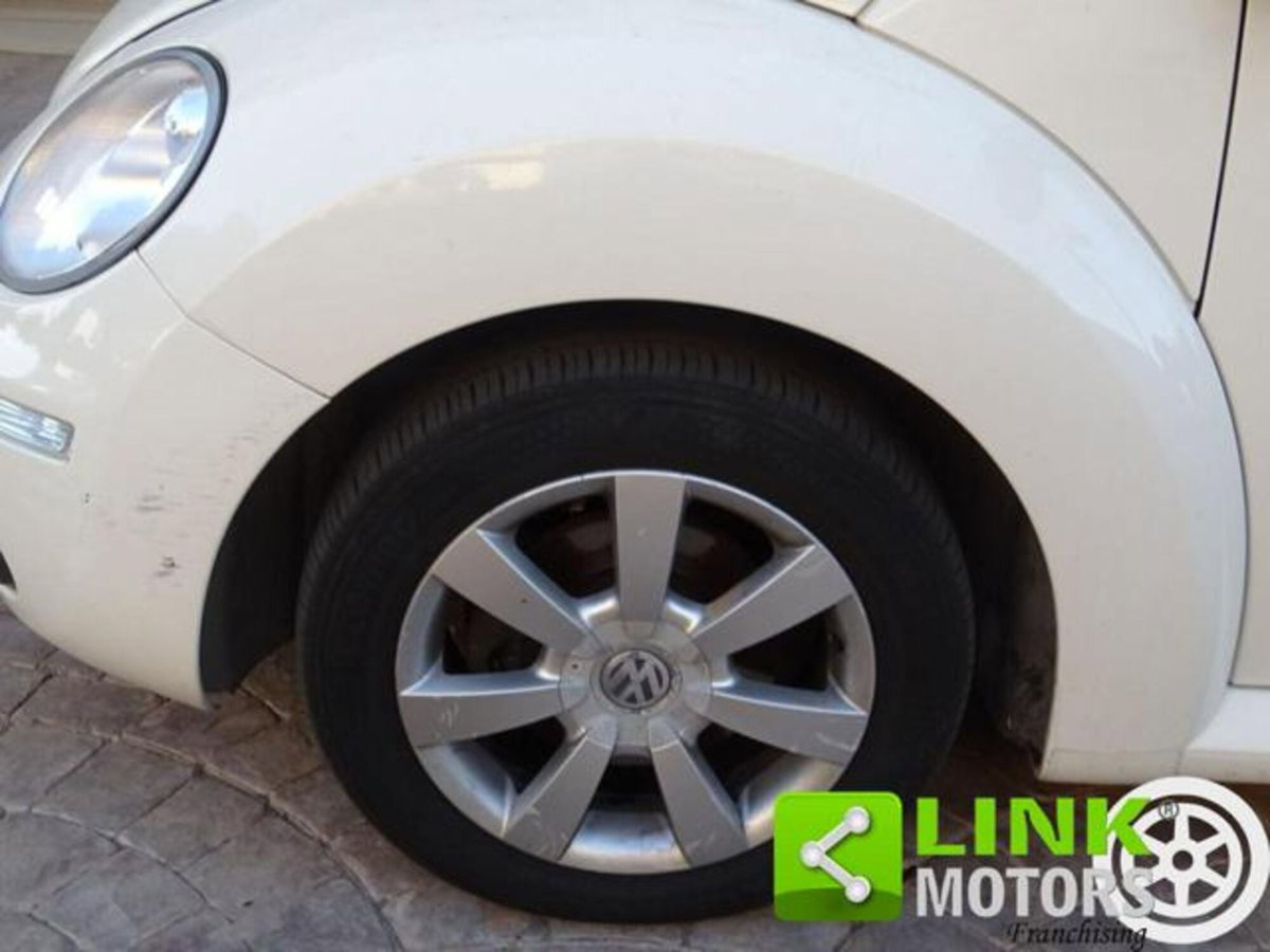 Volkswagen New Beetle Cabrio 1.6 Cabrio (13)