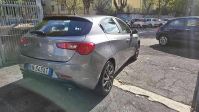 Alfa Romeo Giulietta 1.4 Turbo Distinctive Gpl 120cv E6 (5)
