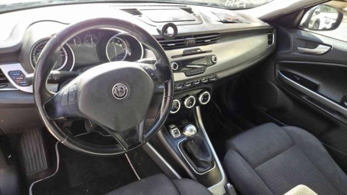Alfa Romeo Giulietta 1.4 Turbo Distinctive Gpl 120cv E6 (7)