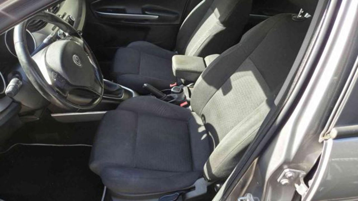 Alfa Romeo Giulietta 1.4 Turbo Distinctive Gpl 120cv E6 (8)