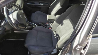 Alfa Romeo Giulietta 1.4 Turbo Distinctive Gpl 120cv E6 (8)