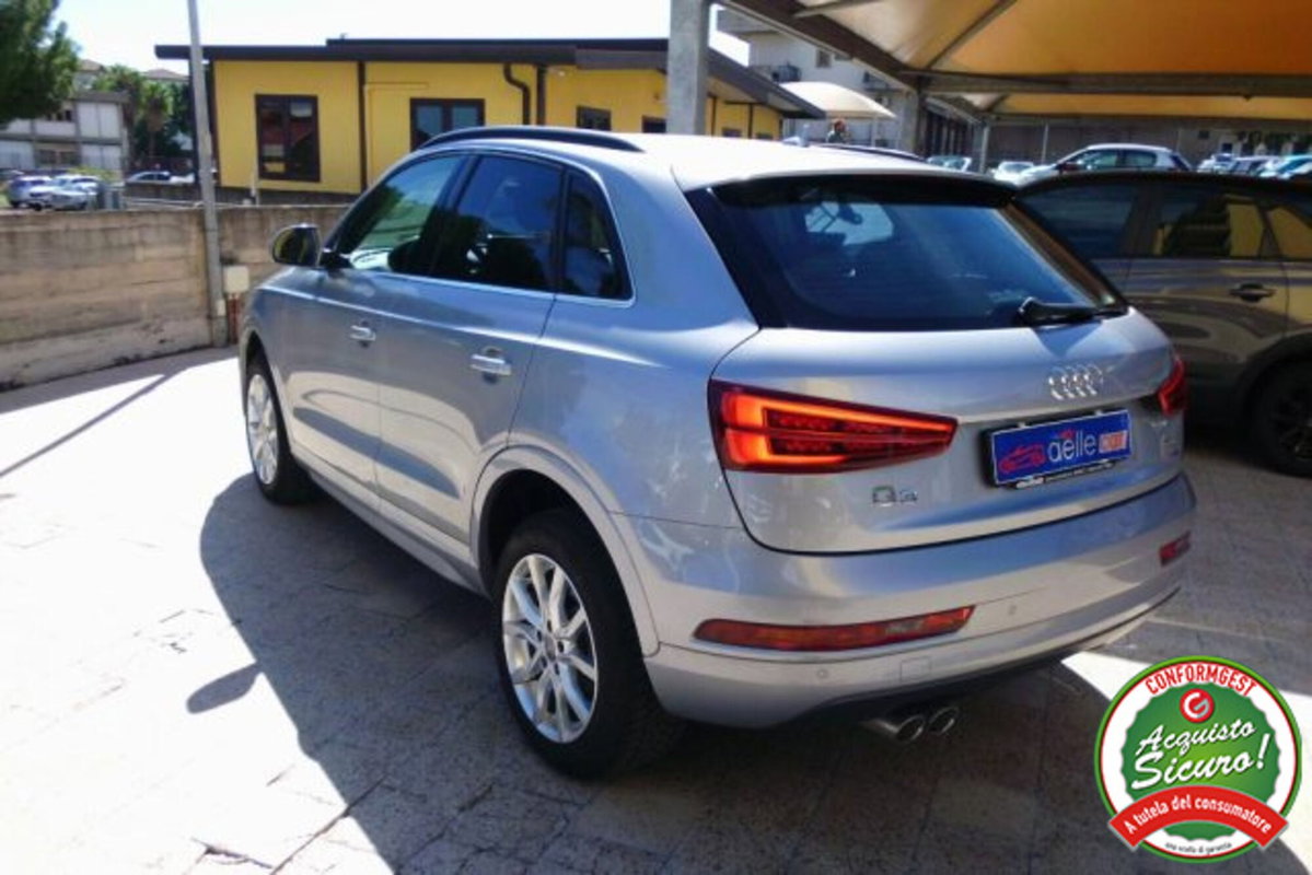Audi Q3 2.0 TDI 120 CV S tronic Sport (5)