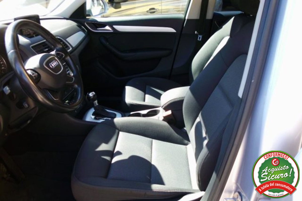 Audi Q3 2.0 TDI 120 CV S tronic Sport (9)