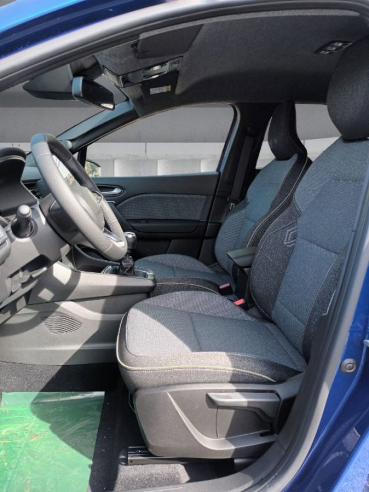 Renault Captur 1.2 eco-g Techno 120cv (8)