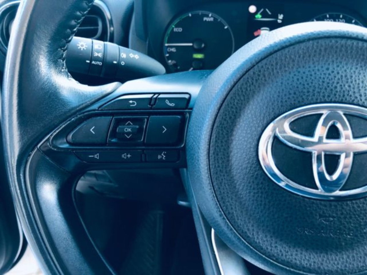 Toyota Yaris 1.0 5 porte Trend (13)