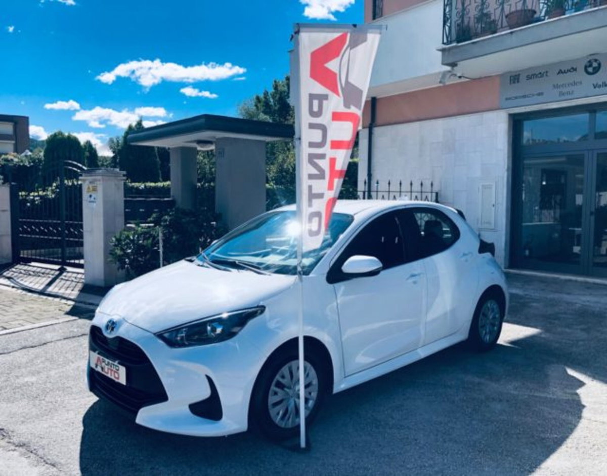 Toyota Yaris 1.0 5 porte Trend (16)