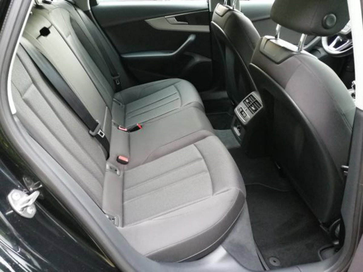Audi A4 Avant 40 TDI S tronic Business Advanced (6)