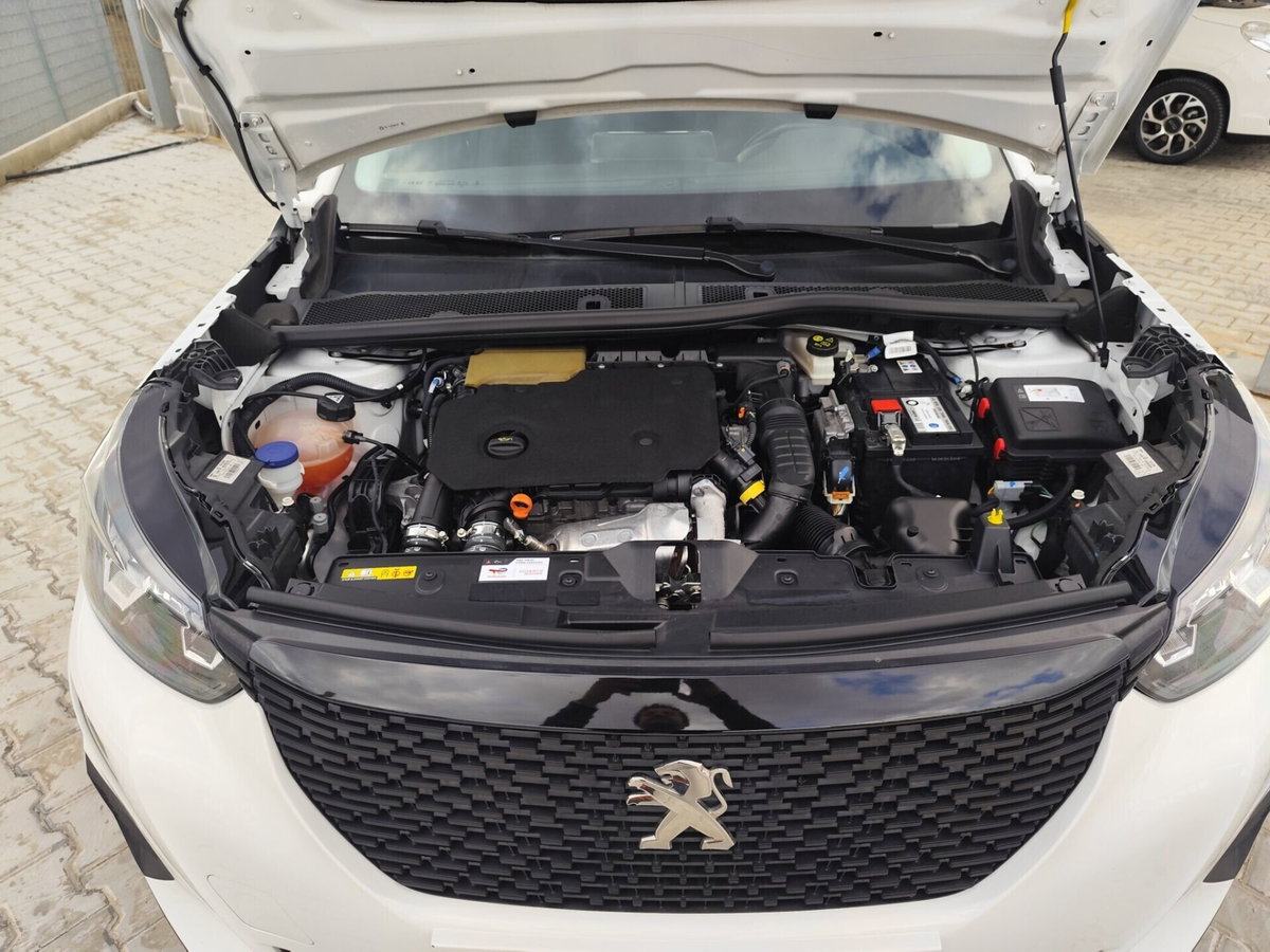 Peugeot 2008 BlueHDi 110 S&S Active Pack (20)