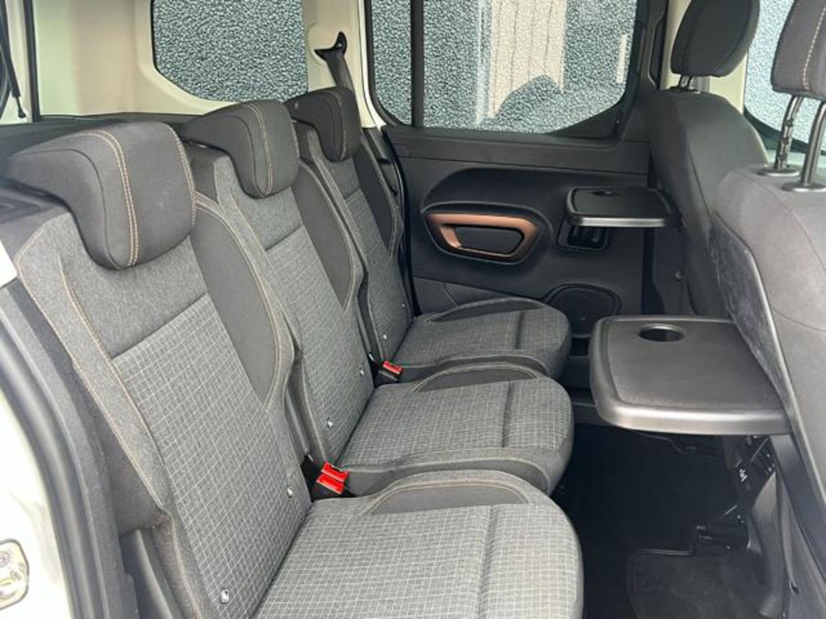 Peugeot Rifter BlueHDi 130 S&S EAT8 GT Line Standard (11)