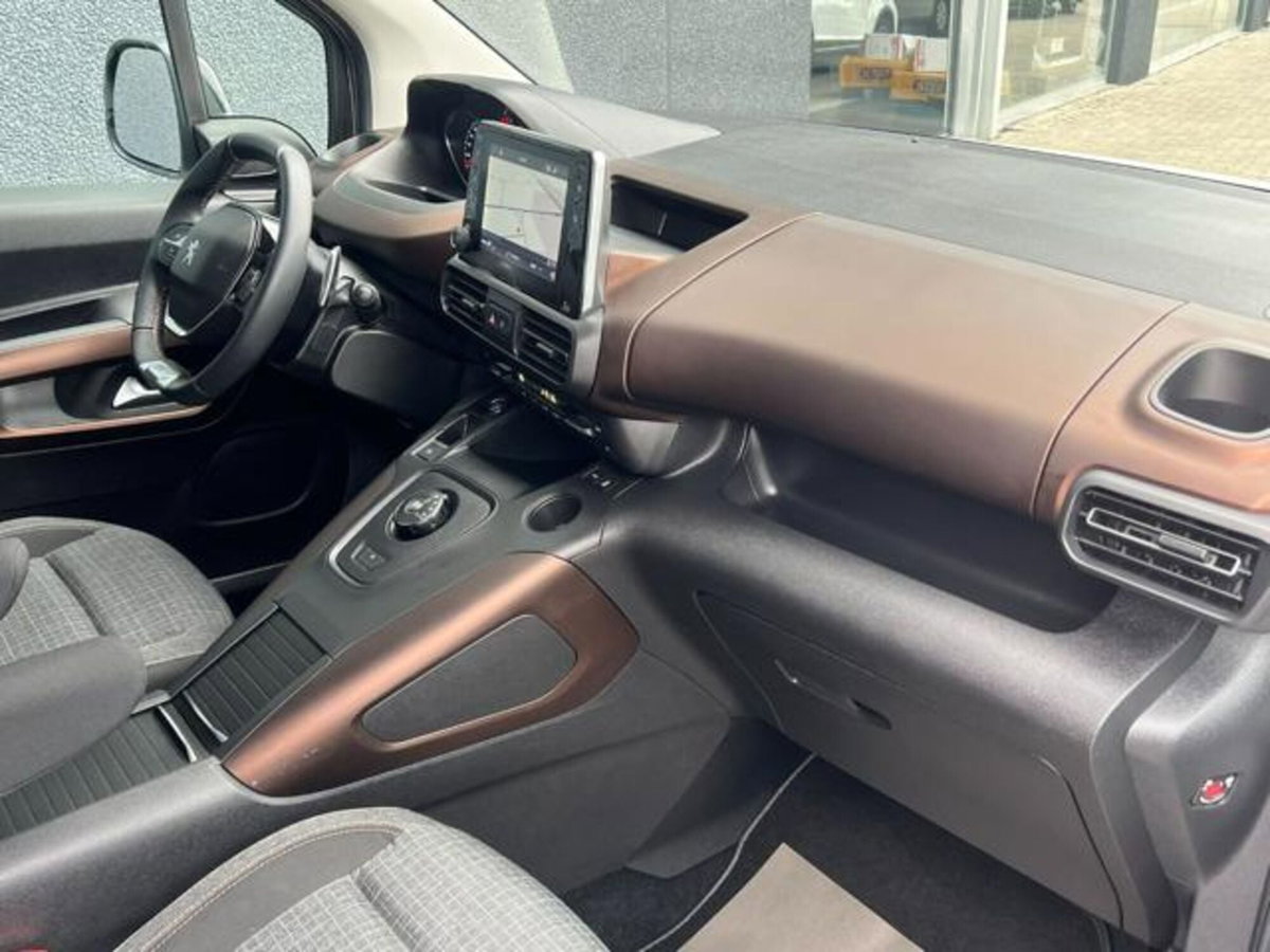 Peugeot Rifter BlueHDi 130 S&S EAT8 GT Line Standard (13)