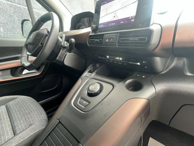 Peugeot Rifter BlueHDi 130 S&S EAT8 GT Line Standard (17)