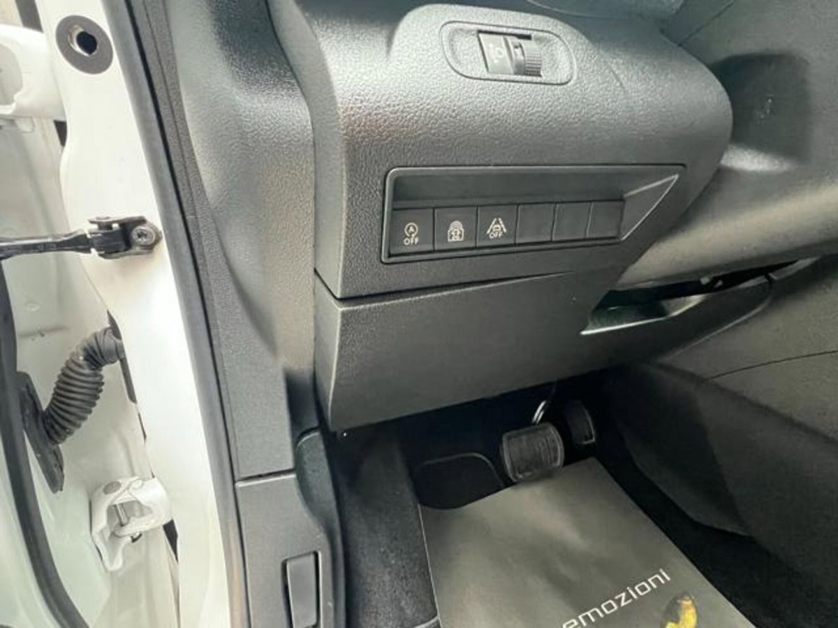 Peugeot Rifter BlueHDi 130 S&S EAT8 GT Line Standard (20)